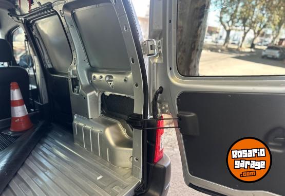 Utilitarios - Peugeot Parnert 2018 Diesel 170000Km - En Venta