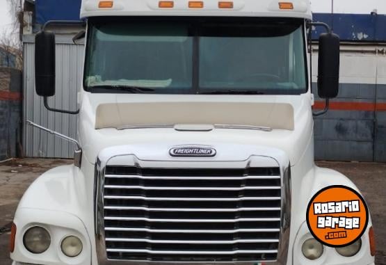 Camiones y Grúas - Vendo camión Freightliner motor detroit 520 HP Caja Fuller de 10 Modelo 2007 - En Venta