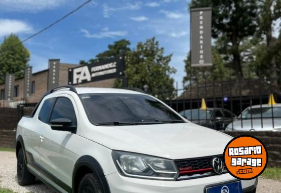 Autos - Volkswagen SAVEIRO CROSS 2017 Nafta 120000Km - En Venta