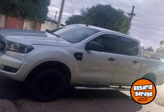 Camionetas - Ford Ranger xls 2018 Diesel 140000Km - En Venta