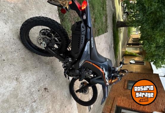 Motos - Honda Xr300L 2025 Nafta 200Km - En Venta