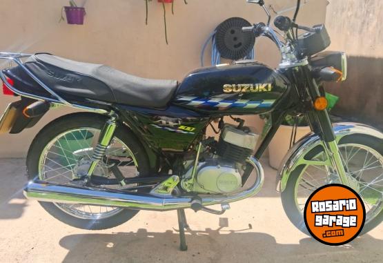 Motos - Suzuki Ax 100 2023 Nafta 4300Km - En Venta