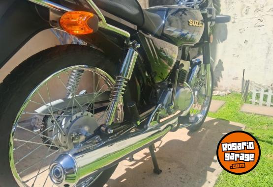 Motos - Suzuki Ax 100 2023 Nafta 4300Km - En Venta