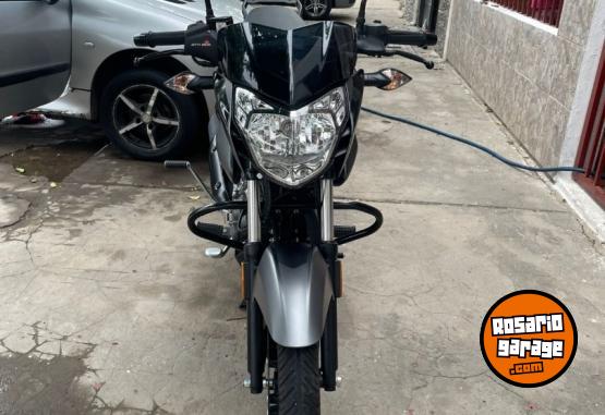 Motos - Bajaj Rouser 125 2025 Nafta 3800Km - En Venta