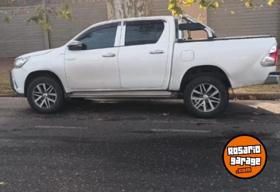 Camionetas - Toyota HILUX 4X2 2018 Diesel 124000Km - En Venta