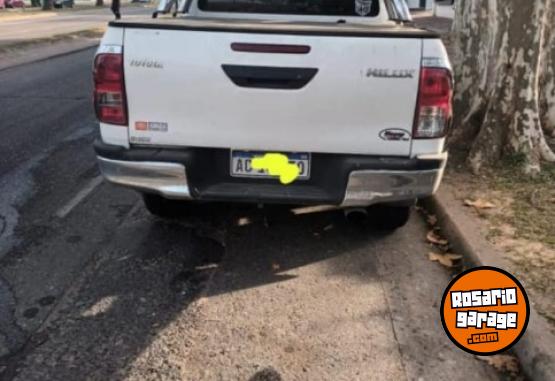 Camionetas - Toyota HILUX 4X2 2018 Diesel 124000Km - En Venta