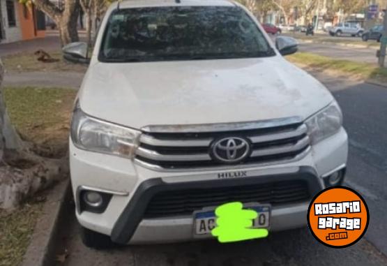 Camionetas - Toyota HILUX 4X2 2018 Diesel 124000Km - En Venta