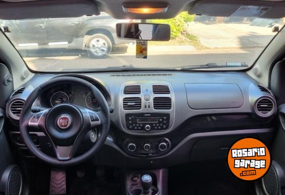 Autos - Fiat palio attractive 5 ptas 2018 GNC 102000Km - En Venta