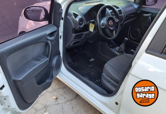 Autos - Fiat palio attractive 5 ptas 2018 GNC 102000Km - En Venta