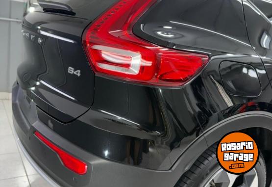 Camionetas - Volvo XC40 2024 Electrico / Hibrido 10000Km - En Venta