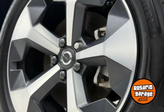 Camionetas - Volvo XC40 2024 Electrico / Hibrido 10000Km - En Venta