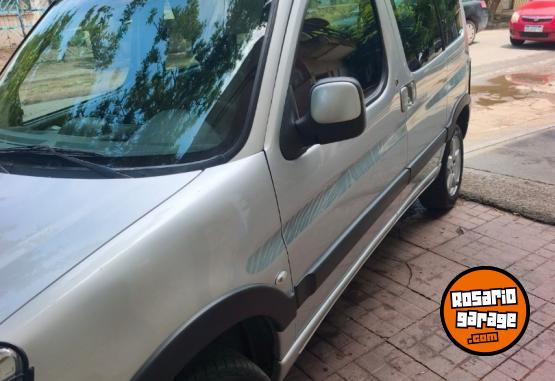 Utilitarios - Peugeot Partner PATAGONIA 2018 Diesel 120000Km - En Venta