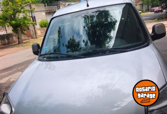 Utilitarios - Peugeot Partner PATAGONIA 2018 Diesel 120000Km - En Venta