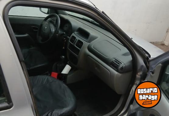 Autos - Renault Clio 2006 Nafta 297000Km - En Venta