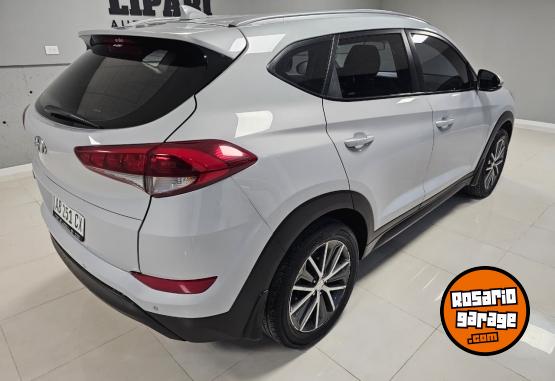 Camionetas - Hyundai Tucson gl 2.0 2017 Nafta 91000Km - En Venta