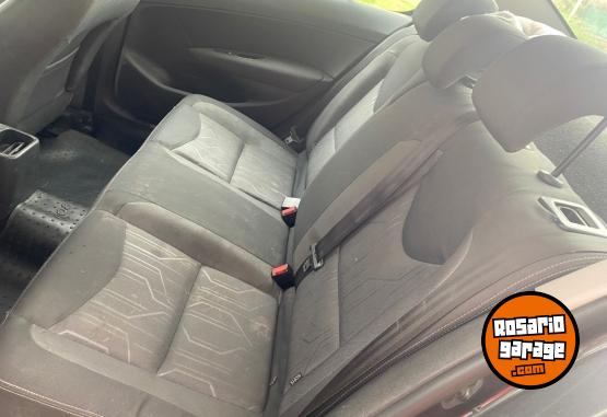 Autos - Peugeot 408 HDI 2016 Diesel 215000Km - En Venta