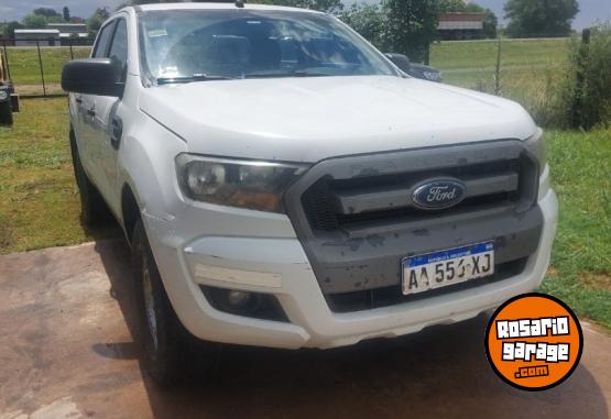 Camionetas - Ford Ranger 3.2 XLS 2016 Diesel 350000Km - En Venta