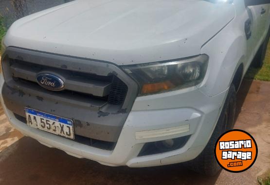 Camionetas - Ford Ranger 3.2 XLS 2016 Diesel 350000Km - En Venta
