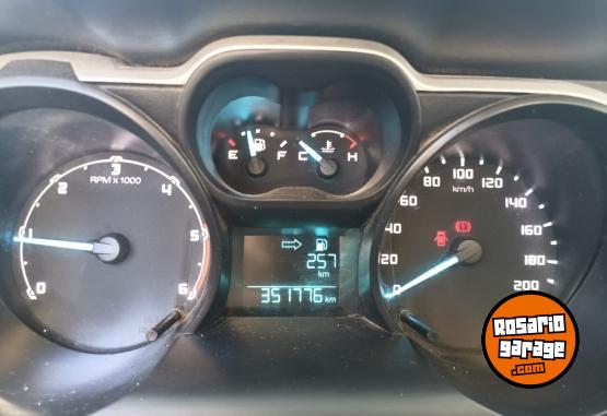 Camionetas - Ford Ranger 3.2 XLS 2016 Diesel 350000Km - En Venta