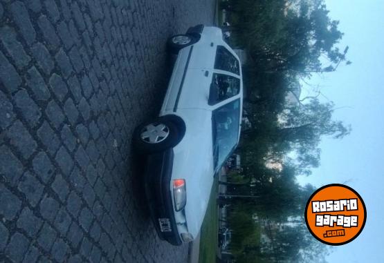 Autos - Renault 19 1997 GNC 267000Km - En Venta