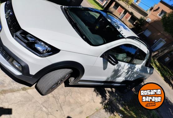 Camionetas - Volkswagen Saveiro Cross 2017 Nafta 44345Km - En Venta
