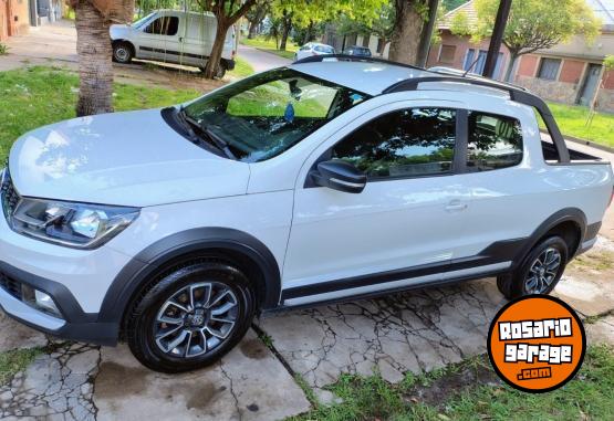 Camionetas - Volkswagen Saveiro Cross 2017 Nafta 44345Km - En Venta