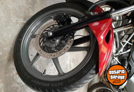 Motos - Honda Invicta 150 2015 Nafta 12300Km - En Venta