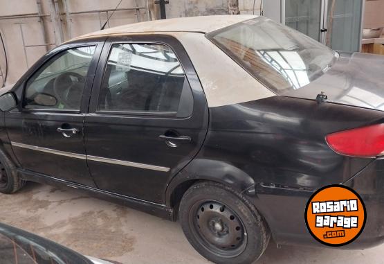 Autos - Fiat Siena 2012 GNC 120000Km - En Venta