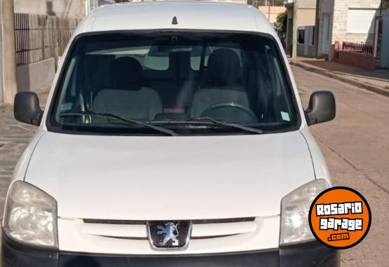 Utilitarios - Peugeot Partner kangoo Fiorino 2010 Nafta 111Km - En Venta