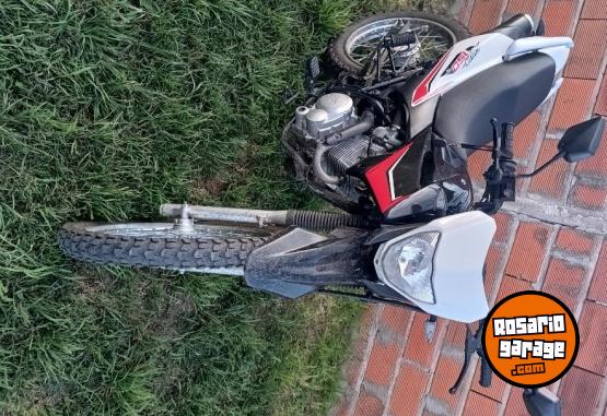 Motos - Motomel Skua 150 2024 Nafta 9030Km - En Venta