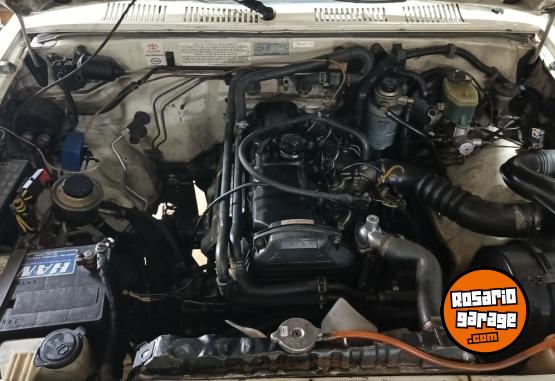 Utilitarios - Toyota Hilux 4x2 2.8 1999 Diesel 412000Km - En Venta