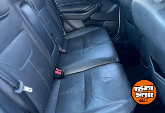 Autos - Ford Focus 4p 2.0 MT Titanium 2017 Nafta 160000Km - En Venta