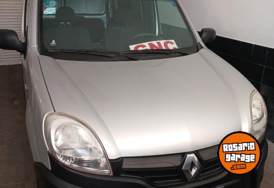 Utilitarios - Renault Kangoo furgon 1.6 GNC 2016 GNC 71000Km - En Venta