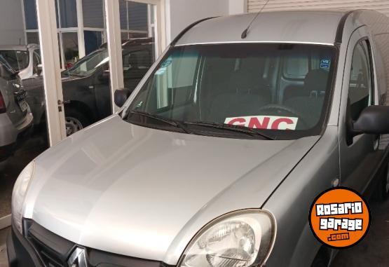 Utilitarios - Renault Kangoo furgon 1.6 GNC 2016 GNC 71000Km - En Venta