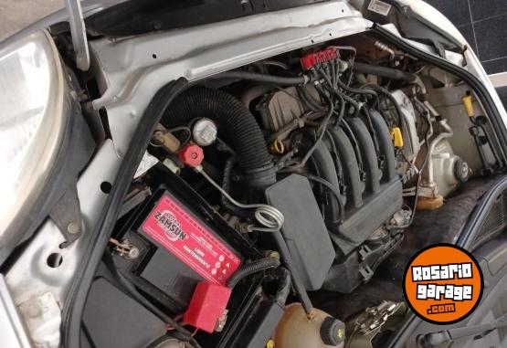 Utilitarios - Renault Kangoo furgon 1.6 GNC 2016 GNC 71000Km - En Venta