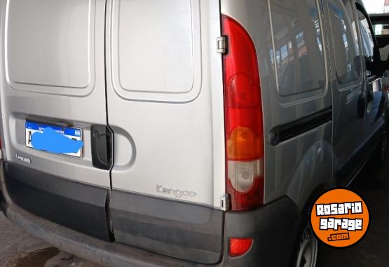 Utilitarios - Renault Kangoo furgon 1.6 GNC 2016 GNC 71000Km - En Venta