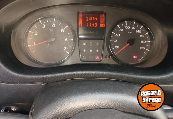 Utilitarios - Renault Kangoo furgon 1.6 GNC 2016 GNC 71000Km - En Venta