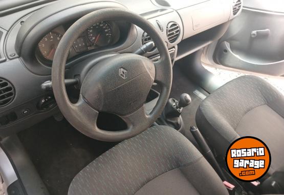 Utilitarios - Renault Kangoo furgon 1.6 GNC 2016 GNC 71000Km - En Venta