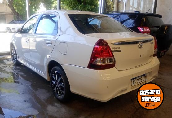 Autos - Toyota Etios 2023 Nafta 66000Km - En Venta