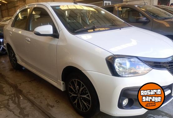 Autos - Toyota Etios 2023 Nafta 66000Km - En Venta