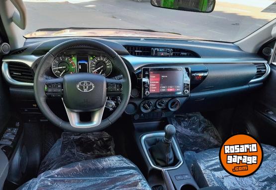 Camionetas - Toyota Hilux 2023 Diesel 12Km - En Venta