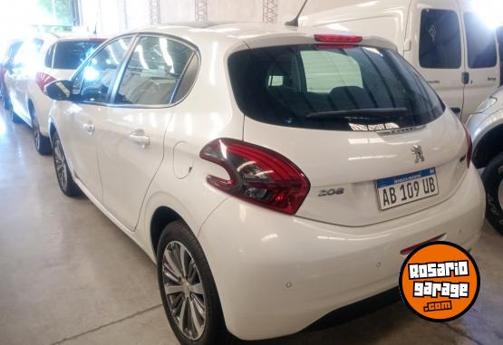 Autos - Peugeot 209 2017 Nafta 105000Km - En Venta