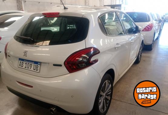 Autos - Peugeot 209 2017 Nafta 105000Km - En Venta