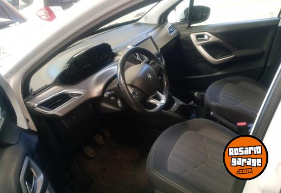 Autos - Peugeot 209 2017 Nafta 105000Km - En Venta