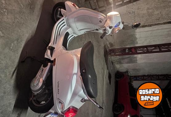 Motos - Vespa Vxl 150 2022 Nafta 11300Km - En Venta