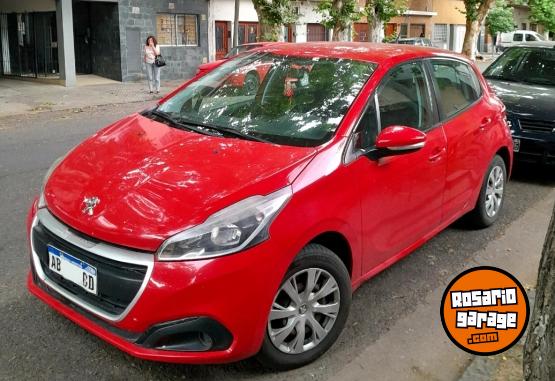 Autos - Peugeot 208 2017 Nafta 130000Km - En Venta