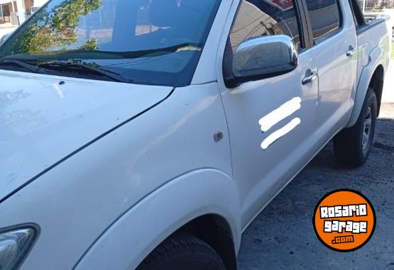 Camionetas - Toyota Hilux 4x2 SR C/AB 3.0 2011 Diesel 341000Km - En Venta