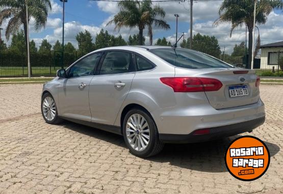 Autos - Ford Focus III Titanium AT 2018 Nafta 99500Km - En Venta