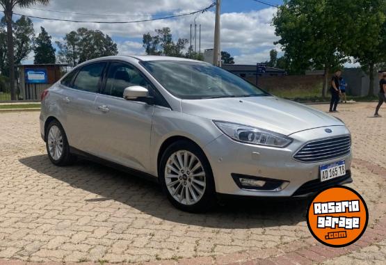 Autos - Ford Focus III Titanium AT 2018 Nafta 99500Km - En Venta