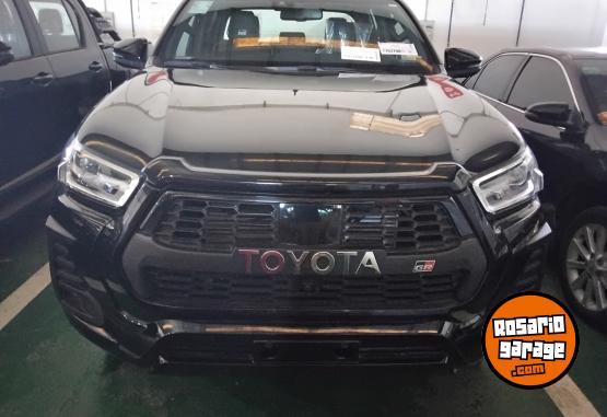 Camionetas - Toyota HILUX GR S OKM 2023 NEGRA 2023 Diesel 10Km - En Venta
